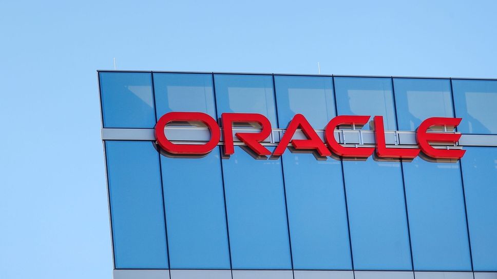 Miliardový obchod na spadnutí. Oracle má plány s umělou inteligencí a zdravotnictvím
